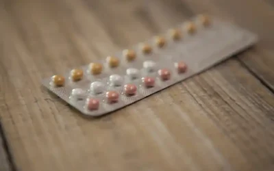 Chute de cheveux : votre contraception pourrait-elle en être la cause ?