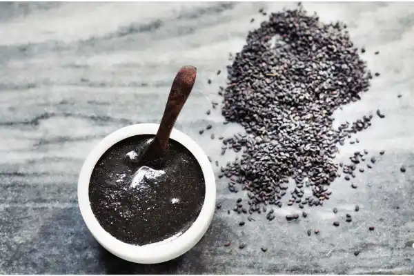 Tahini noir, graines de sésame noir