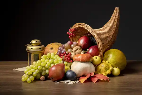 Corne d'abondance fruits et légumes - Freepik