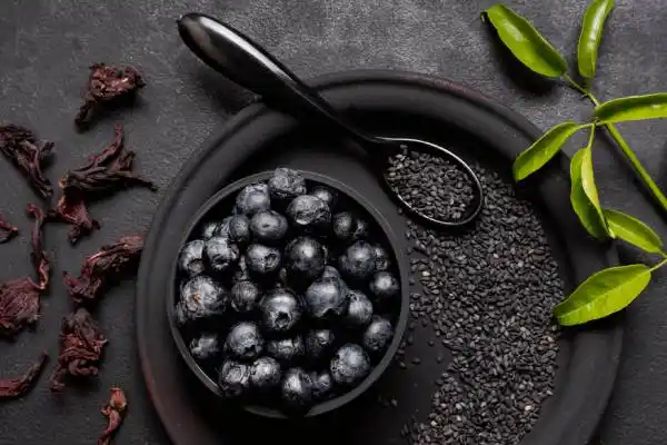 Aliments noirs amis des Reins en MTC - Univ'Hair