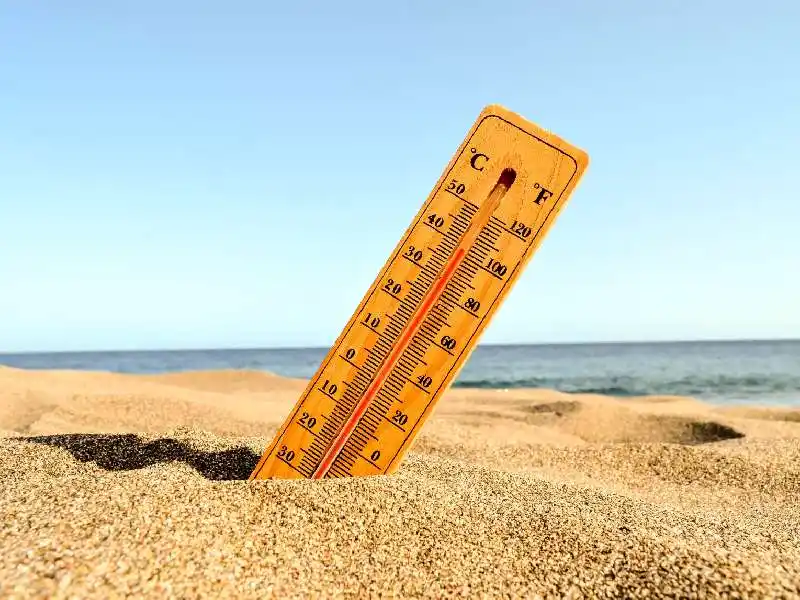 Bains dérivatifs : comment rester au frais en pleine canicule tout en prenant soin de ses cheveux ?